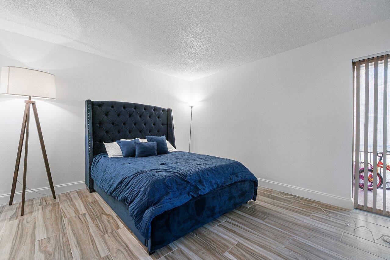 618 Northwest 13th Street, Unit 15 Boca Raton, FL 33486 - Photo 10 of 18 011-618Northwest13thStreet-BocaRaton-FL-
