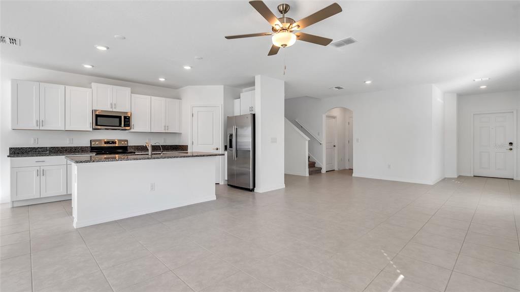 6704 Back Forty Loop Zephyrhills, FL 33541 - Photo 5 of 30