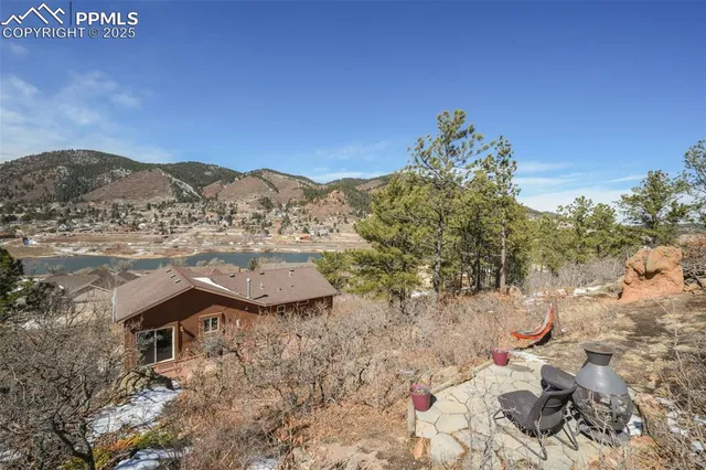a view of a outdoor space with sitting area