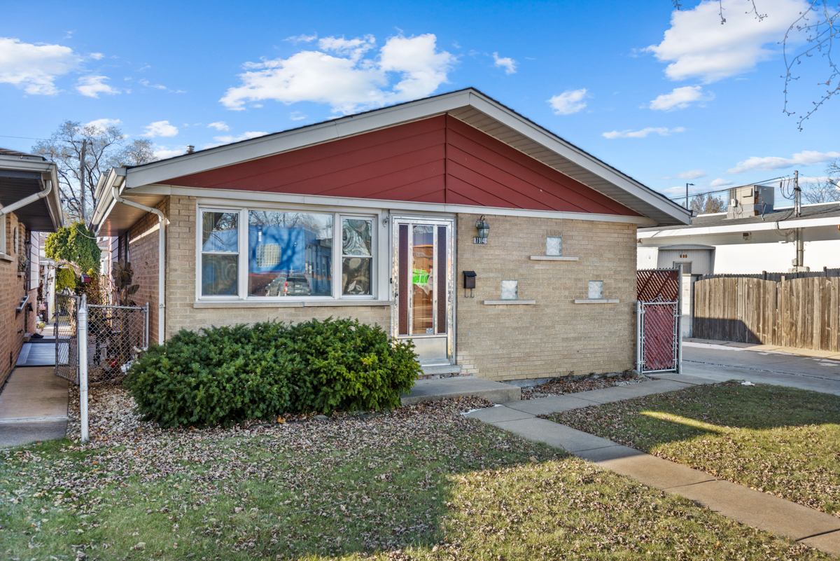 7914 Rutherford Avenue Burbank, IL 60459 - Photo 3 of 20 Gallery Image 3