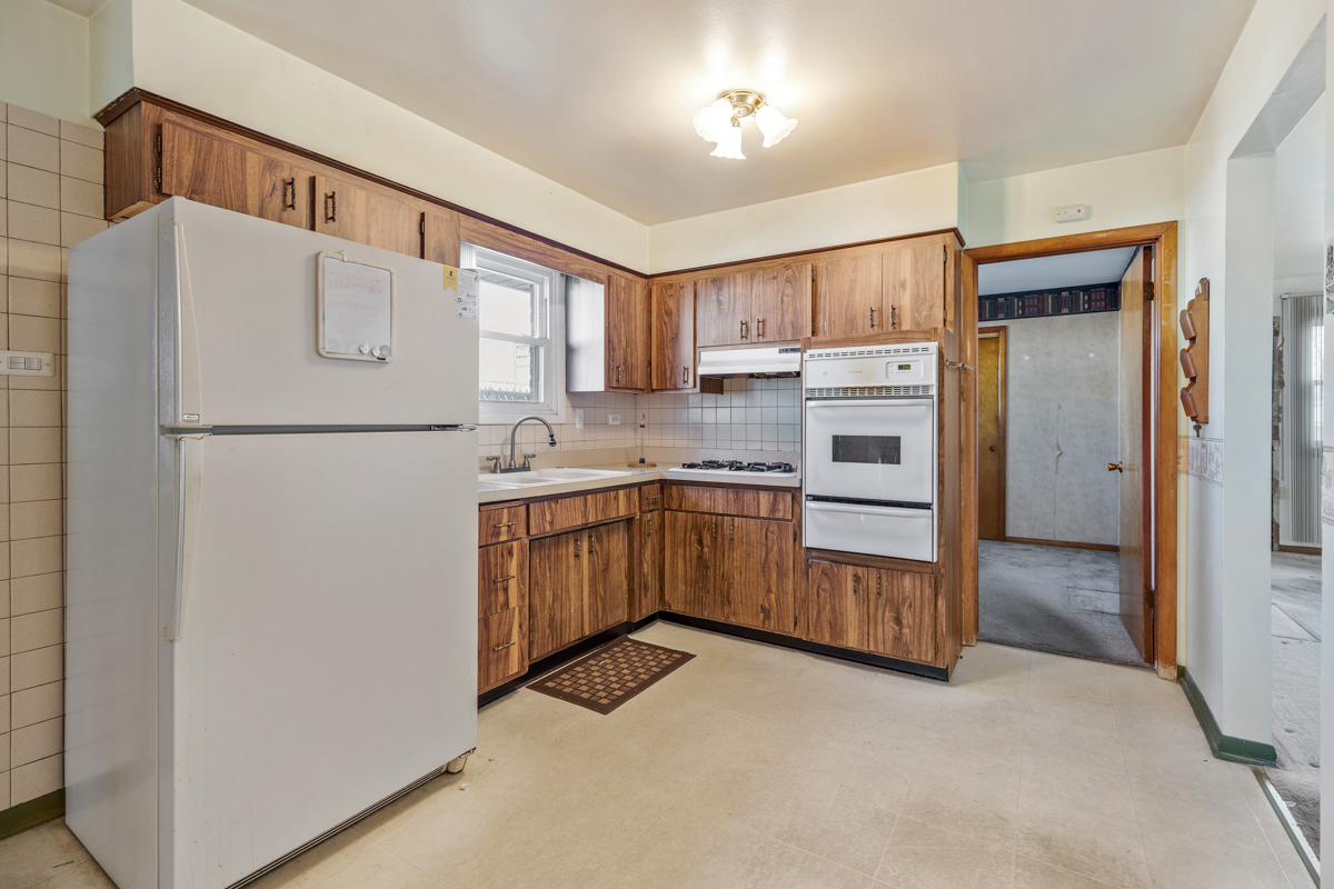 7914 Rutherford Avenue Burbank, IL 60459 - Photo 6 of 20 Gallery Image 6