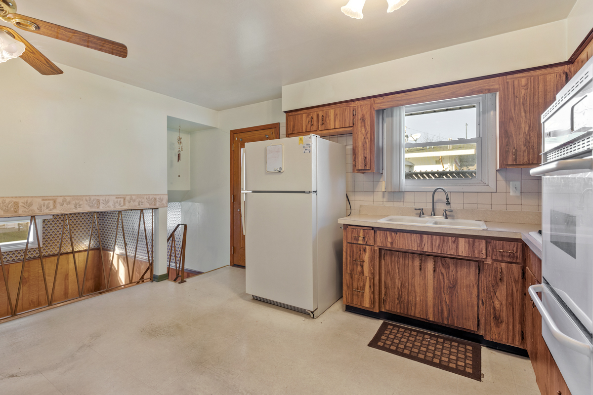 7914 Rutherford Avenue Burbank, IL 60459 - Photo 7 of 20 Gallery Image 7
