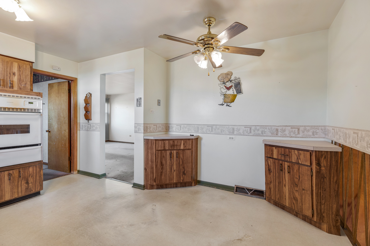 7914 Rutherford Avenue Burbank, IL 60459 - Photo 9 of 20 Gallery Image 9