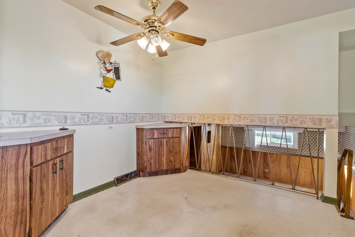 7914 Rutherford Avenue Burbank, IL 60459 - Photo 10 of 20 Gallery Image 10