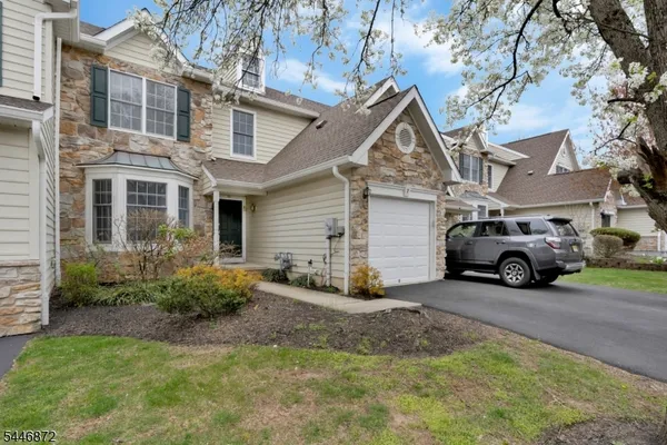 $895,000 | 7 Patriot Hill Drive, Bernards, NJ 07920