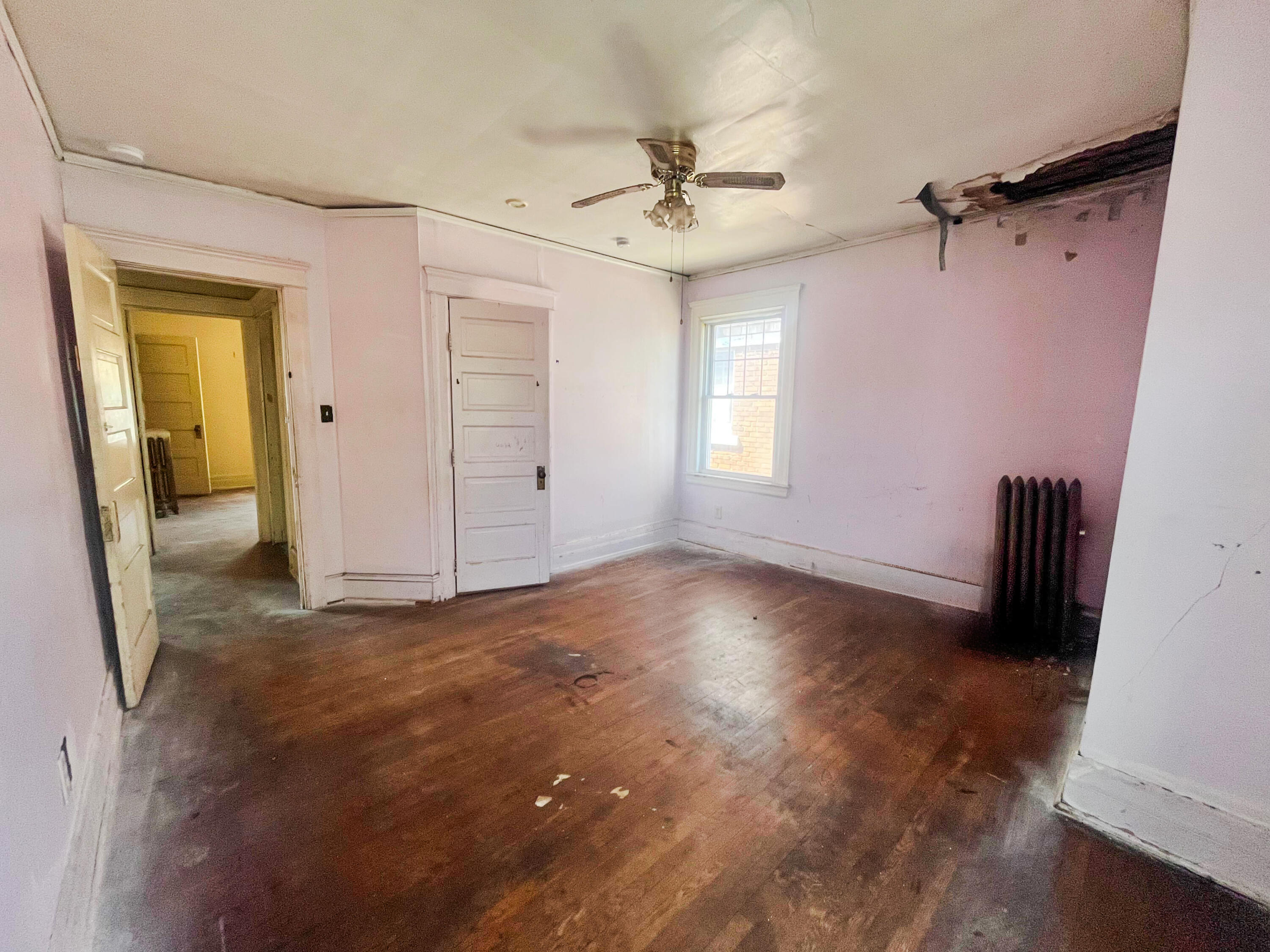 1163 Atkinson Street Detroit, MI 48202 - Photo 13 of 34 20260421_155624000_iOS