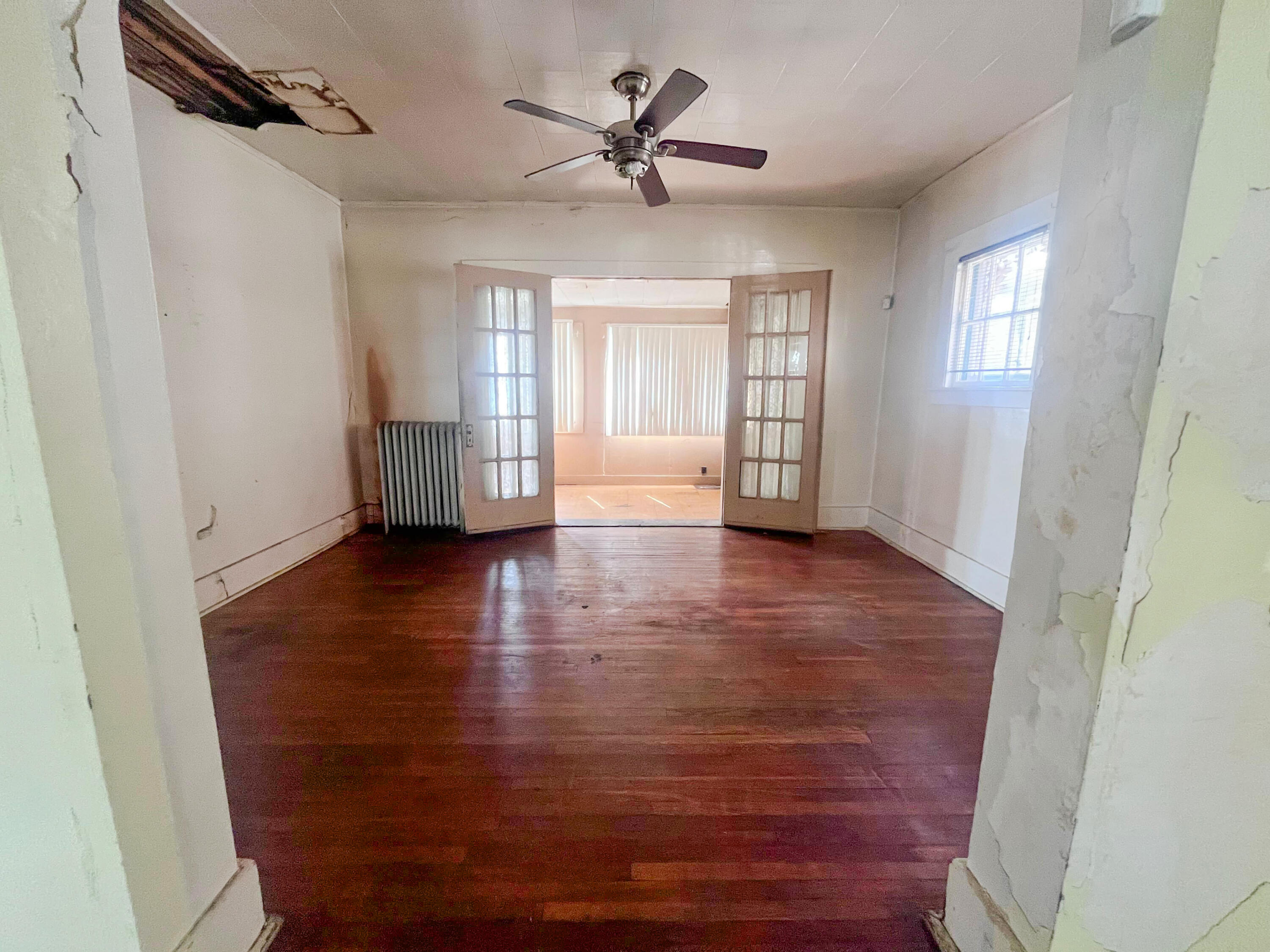 1163 Atkinson Street Detroit, MI 48202 - Photo 25 of 34 20260421_155633000_iOS 1