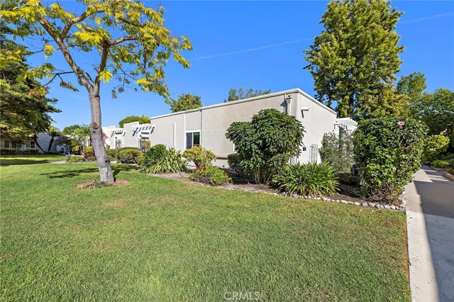 $735,000 | 2026 Via Mariposa East, Unit D, Laguna Woods, CA 92637