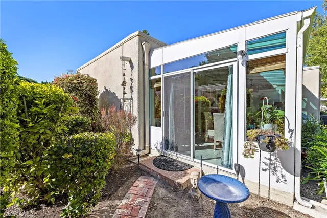 $735,000 | 2026 Via Mariposa East, Unit D, Laguna Woods, CA 92637