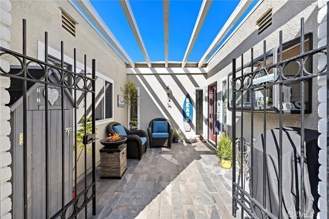 $735,000 | 2026 Via Mariposa East, Unit D, Laguna Woods, CA 92637