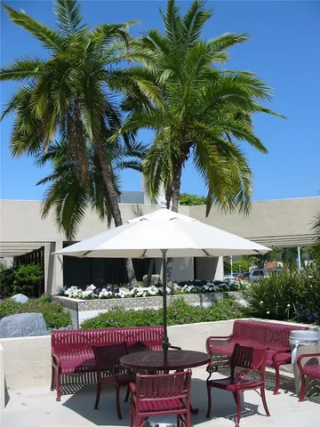 $735,000 | 2026 Via Mariposa East, Unit D, Laguna Woods, CA 92637