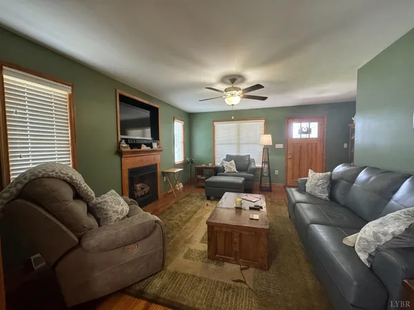 $334,900 | 166 Dutch Lane, Appomattox, VA 24522