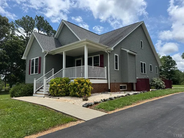 $334,900 | 166 Dutch Lane, Appomattox, VA 24522