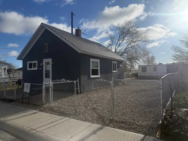 $135,000 | 313 Pershing Street, Rawlins, WY 82301