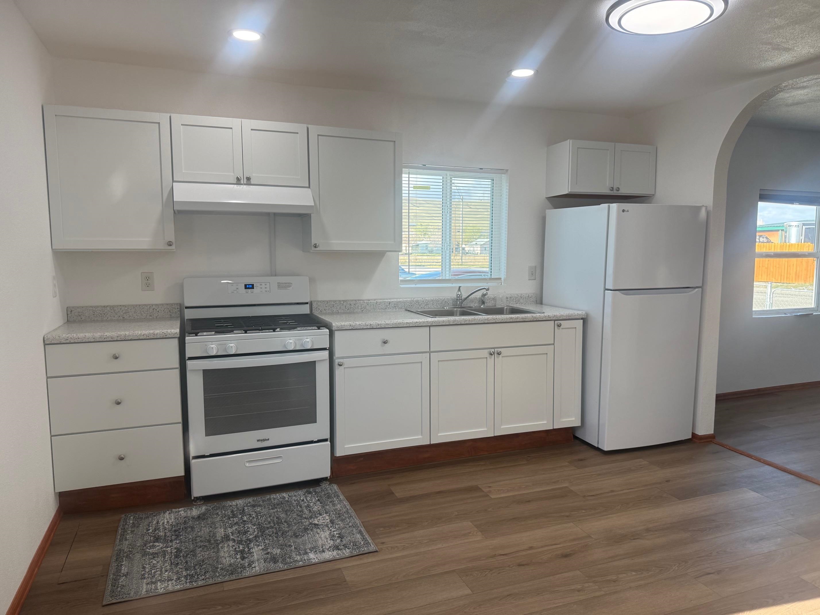 313 Pershing Street Rawlins, WY 82301 - Photo 2 of 14