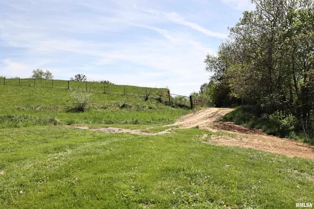 $200,000 | 0 Us 24 Highway, Lewistown, IL 61542