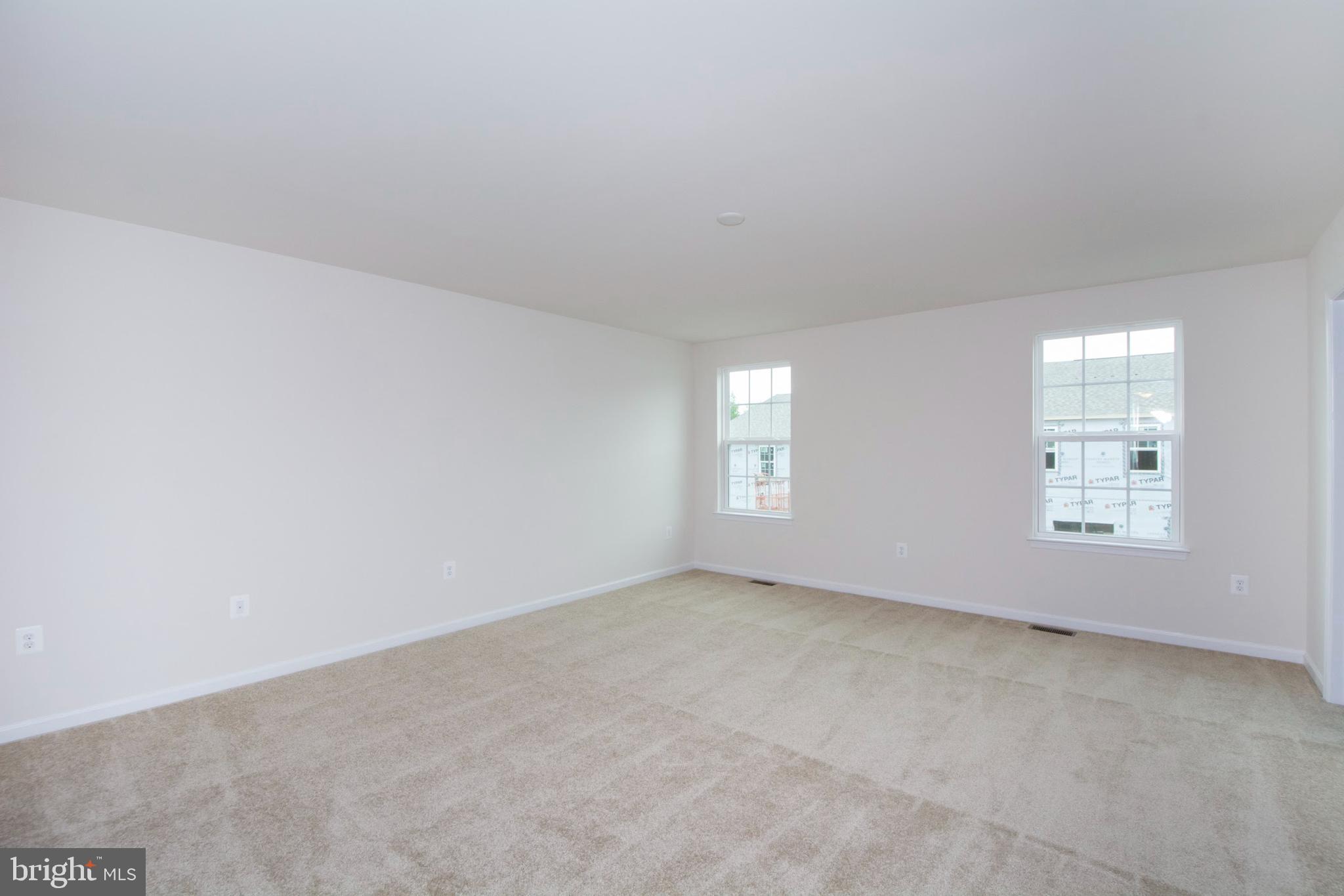 14894 Mason Creek Circle Woodbridge, VA 22191 - Photo 16 of 25 an empty room with windows