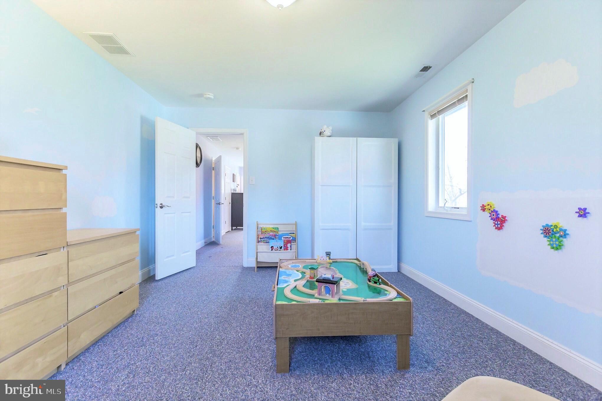 525 Coles Mill Road Haddonfield, NJ 08033 - Photo 25 of 36 a living room with furniture and window