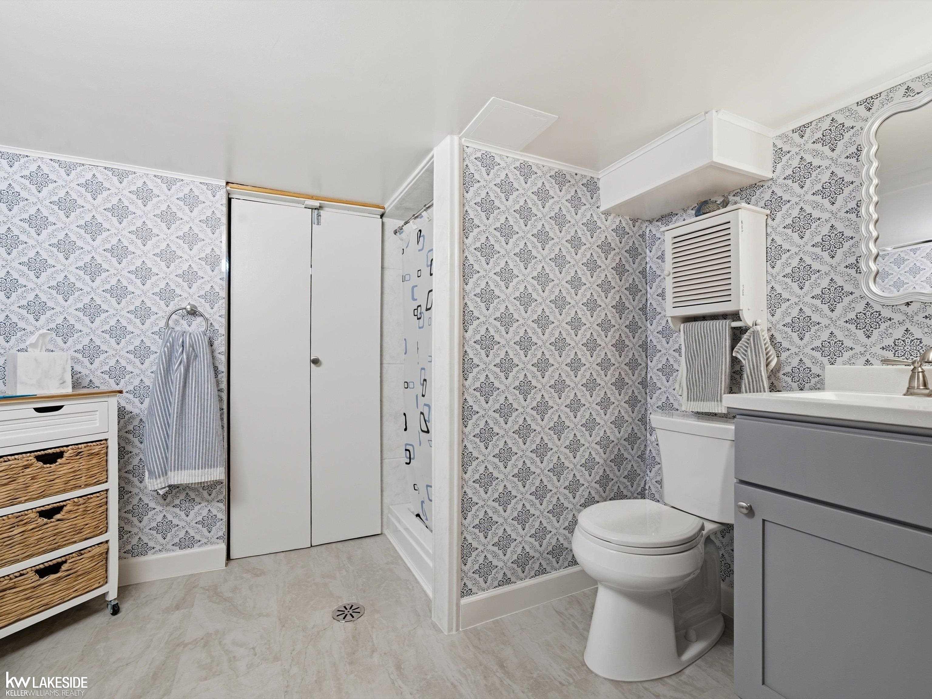 516 Miller Avenue Rochester, MI 48307 - Photo 33 of 43 50203022-8a720d52-0043-4a31-bb9a-8e48bfdff601.JPG