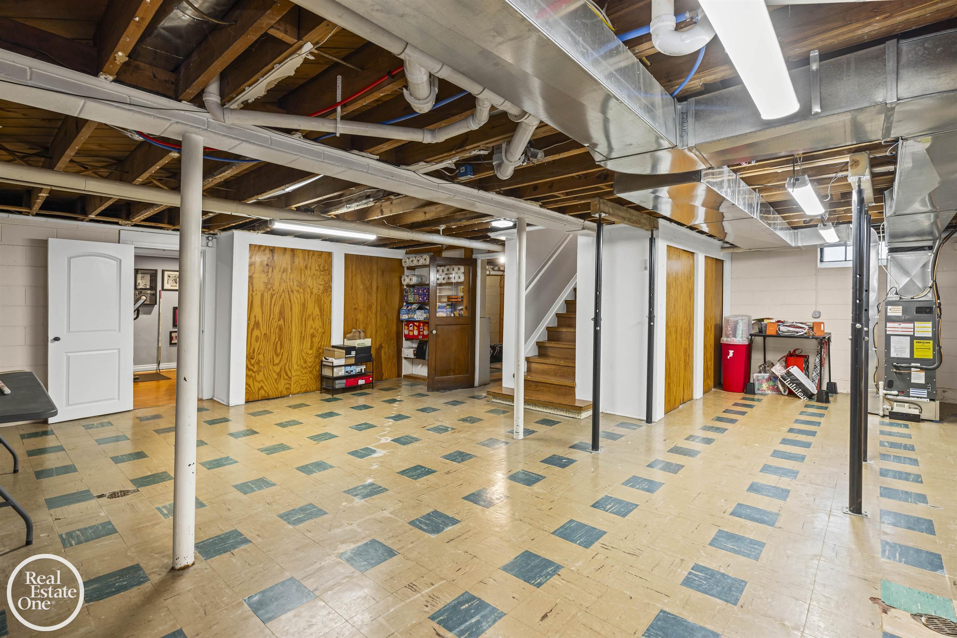 644 Hawthorne Road Grosse Pointe, MI 48236 - Photo 43 of 79 50197100-71be6d35-a013-4f88-804f-2de814186d83.JPG
