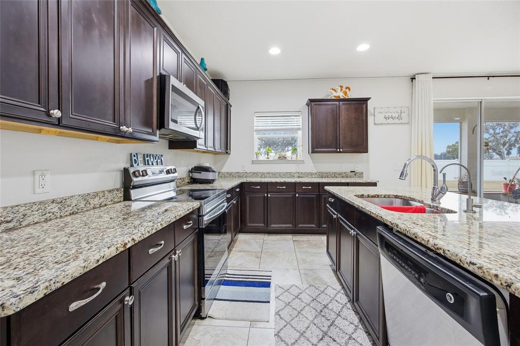 4718 Southwest 65th Place Ocala, FL 34474 - Photo 7 of 47