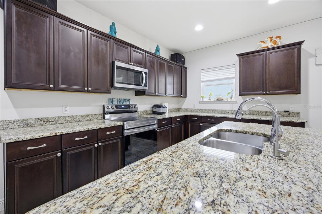 4718 Southwest 65th Place Ocala, FL 34474 - Photo 8 of 47