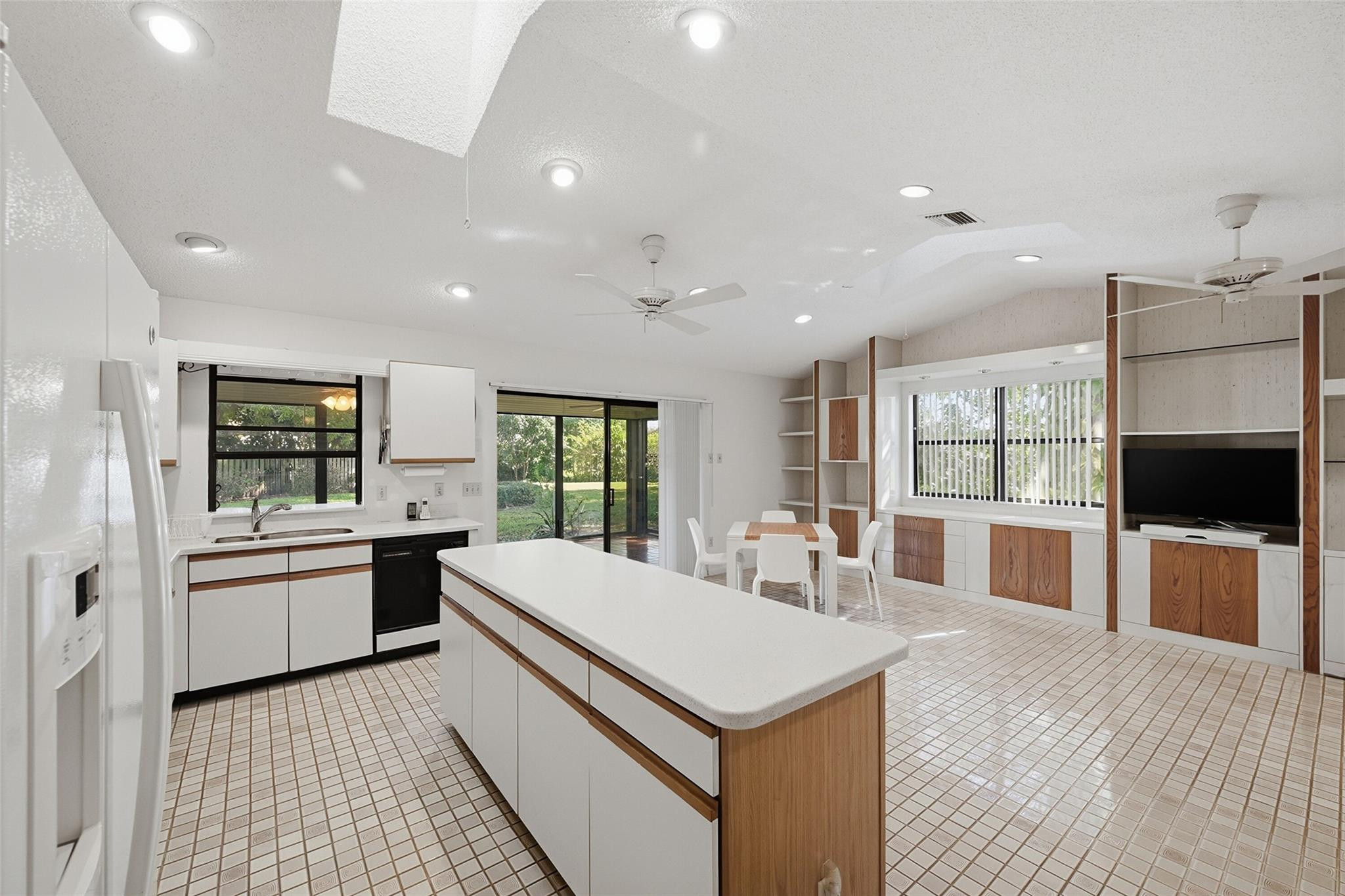 2805 Northwest 15th Street Delray Beach, FL 33445 - Photo 17 of 59 Photo 17