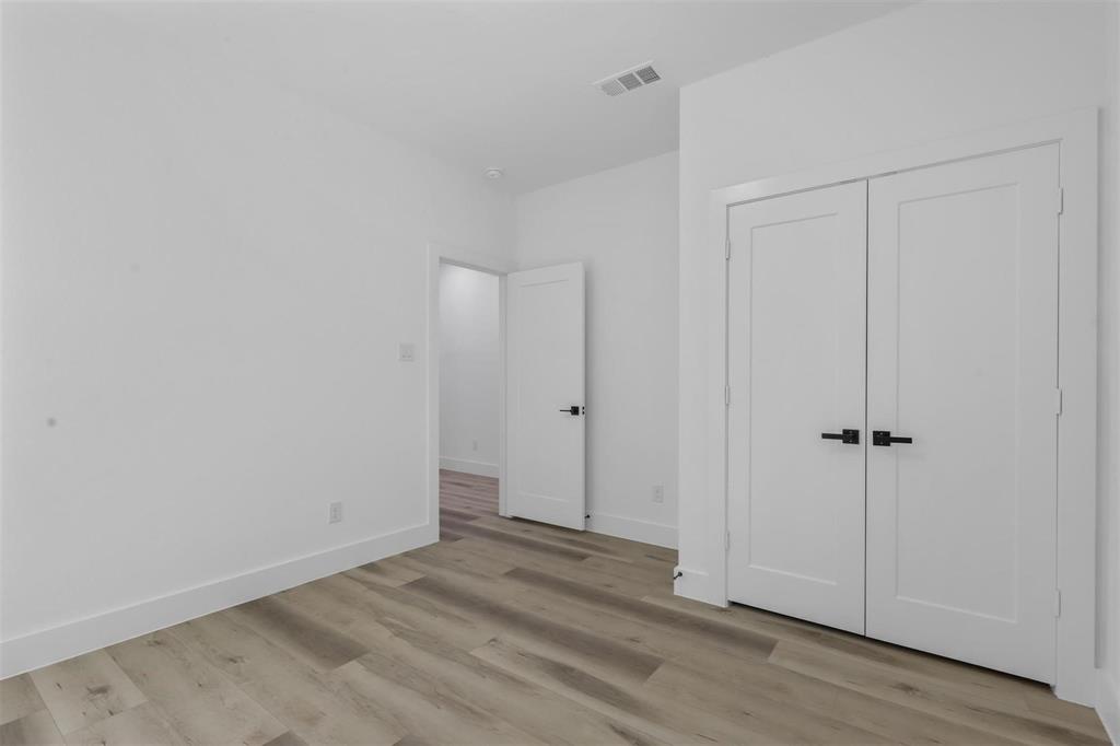 2714 Hector Street Dallas, TX 75210 - Photo 28 of 33 a view of room