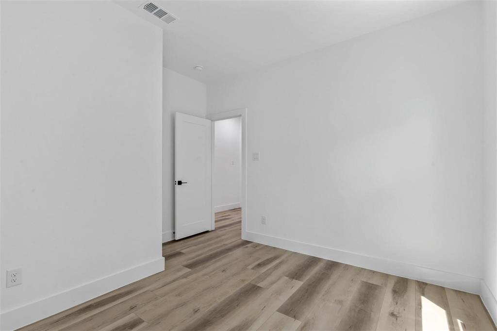 2714 Hector Street Dallas, TX 75210 - Photo 32 of 33 a view of an empty room