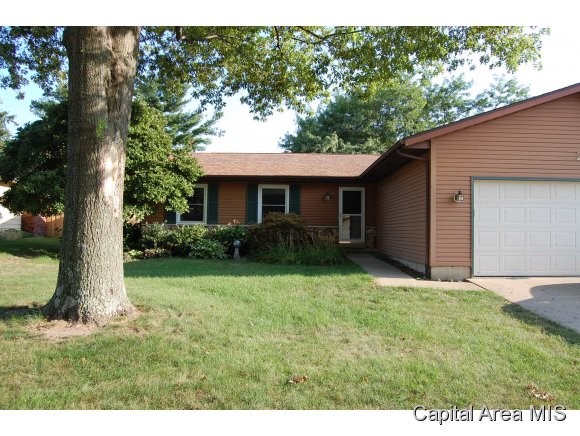 2 Roosevelt Road Springfield, IL 62703 - Photo 1 of 15