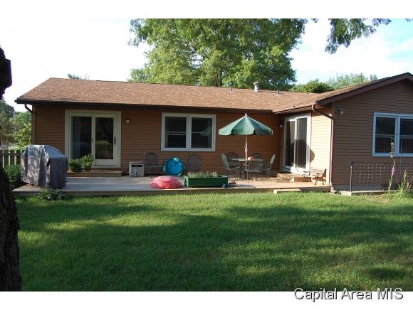 2 Roosevelt Road Springfield, IL 62703 - Photo 3 of 15