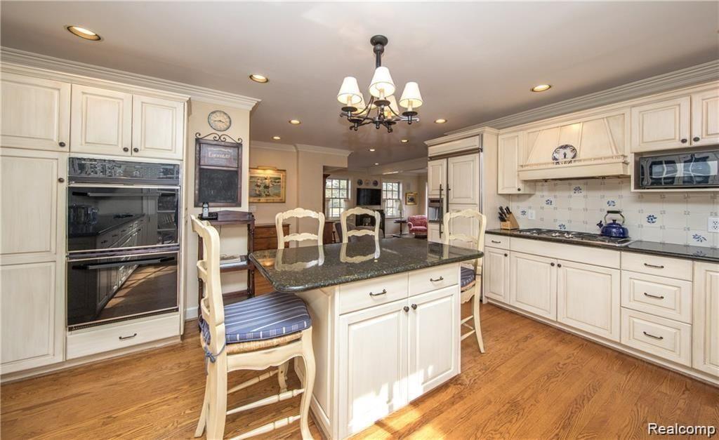 640 Shirley Road Birmingham, MI 48009 - Photo 12 of 27
