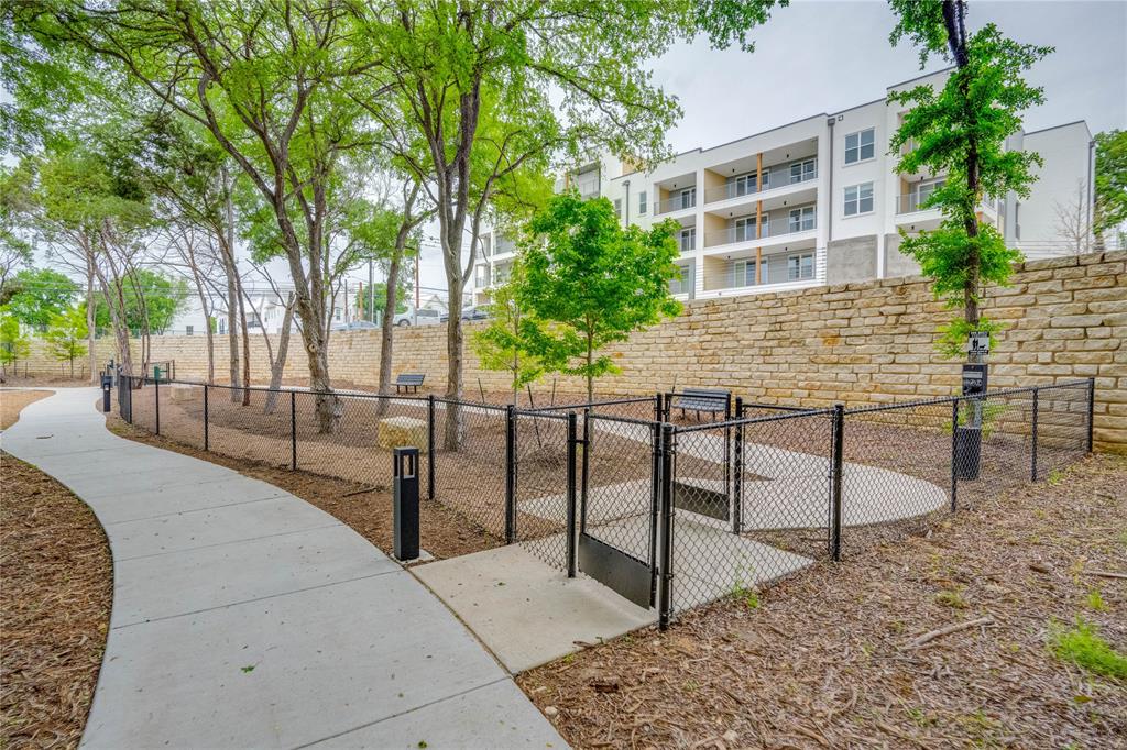 4801 Springdale Road, Unit 1307 Austin, TX 78723 - Photo 29 of 30 a view of a backyard with sitting area