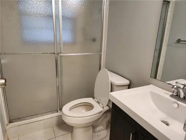 $1,550 | 1005 Country Club Drive, Unit 207, Margate, FL 33063