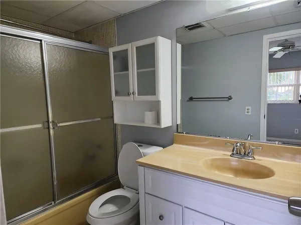 $1,550 | 1005 Country Club Drive, Unit 207, Margate, FL 33063