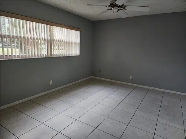 $1,550 | 1005 Country Club Drive, Unit 207, Margate, FL 33063