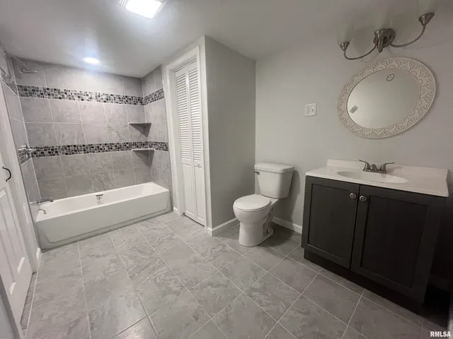 $93,500 | 421 North 18th Street, Herrin, IL 62948