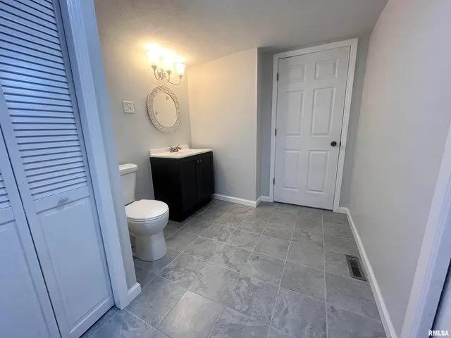 $93,500 | 421 North 18th Street, Herrin, IL 62948