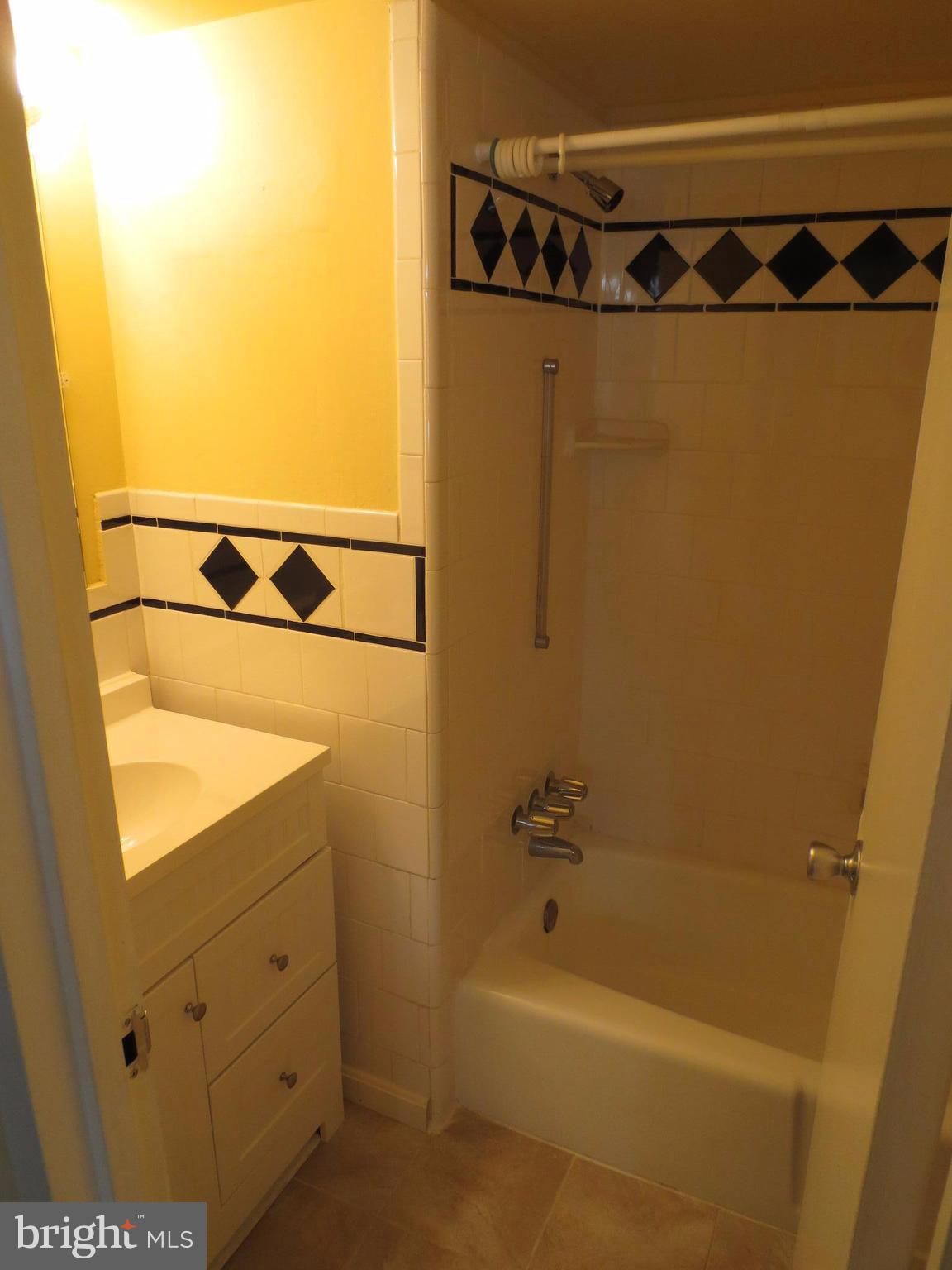 3200 Spartan Road, Unit 4 Olney, MD 20832 - Photo 10 of 27 Bath
