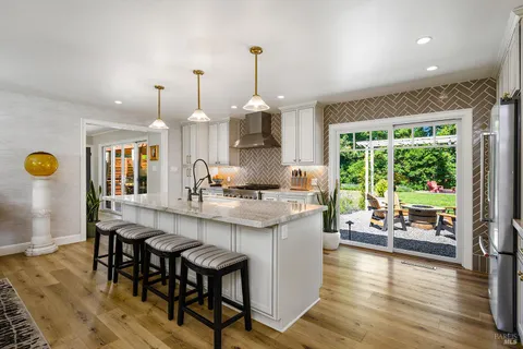 $1,350,000 | 145 St James Drive, Santa Rosa, CA 95403