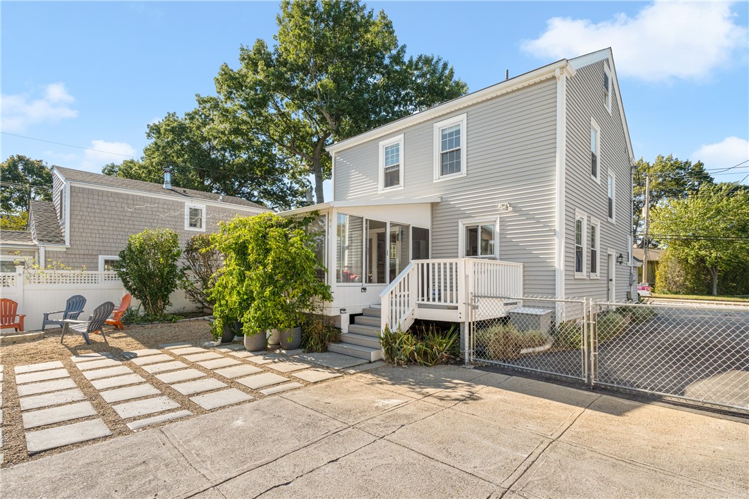 1028 Post Road Warwick, RI 02888 - Photo 3 of 31