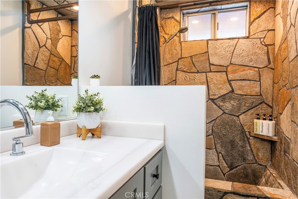 7071 Rubidoux Avenue Yucca Valley, CA 92284 - Photo 19 of 50 a view of a flower pot on a table