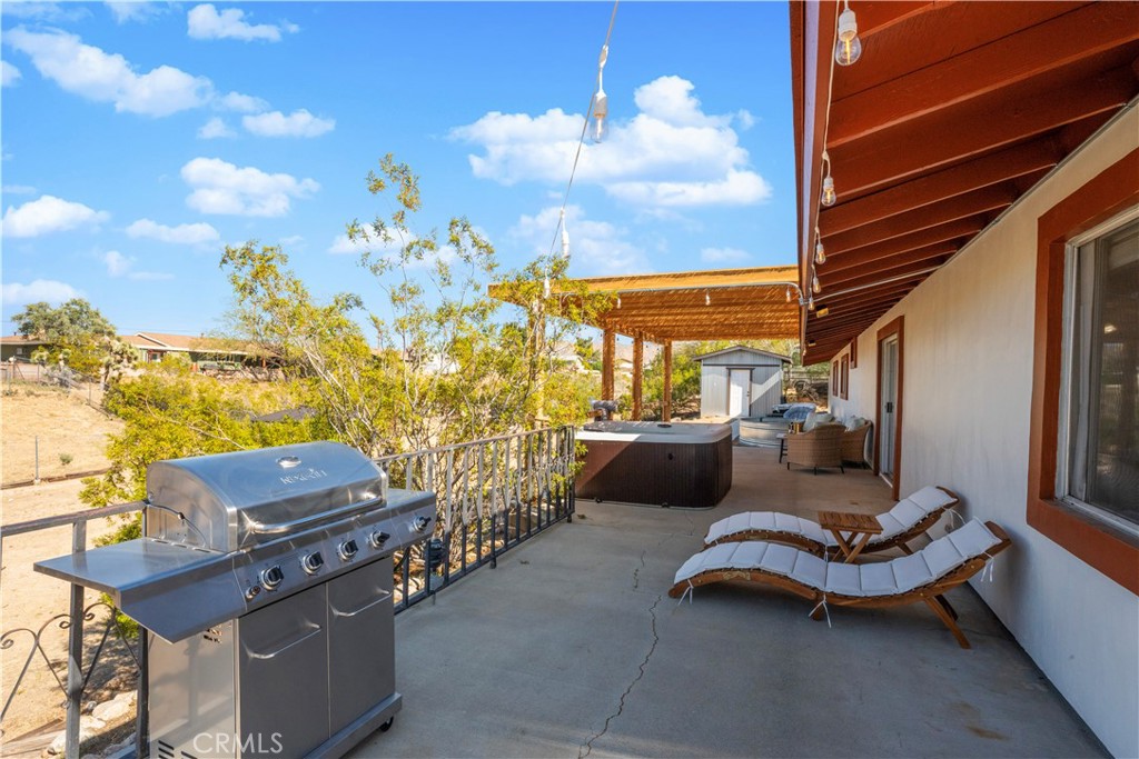 7071 Rubidoux Avenue Yucca Valley, CA 92284 - Photo 49 of 50 a view of outdoor space with seating area