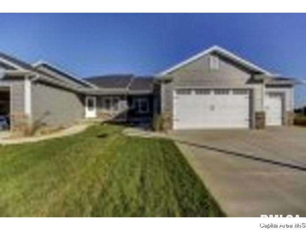 4805 Chestnut Drive Springfield, IL 62711 - Photo 1 of 18 Gallery Image 1