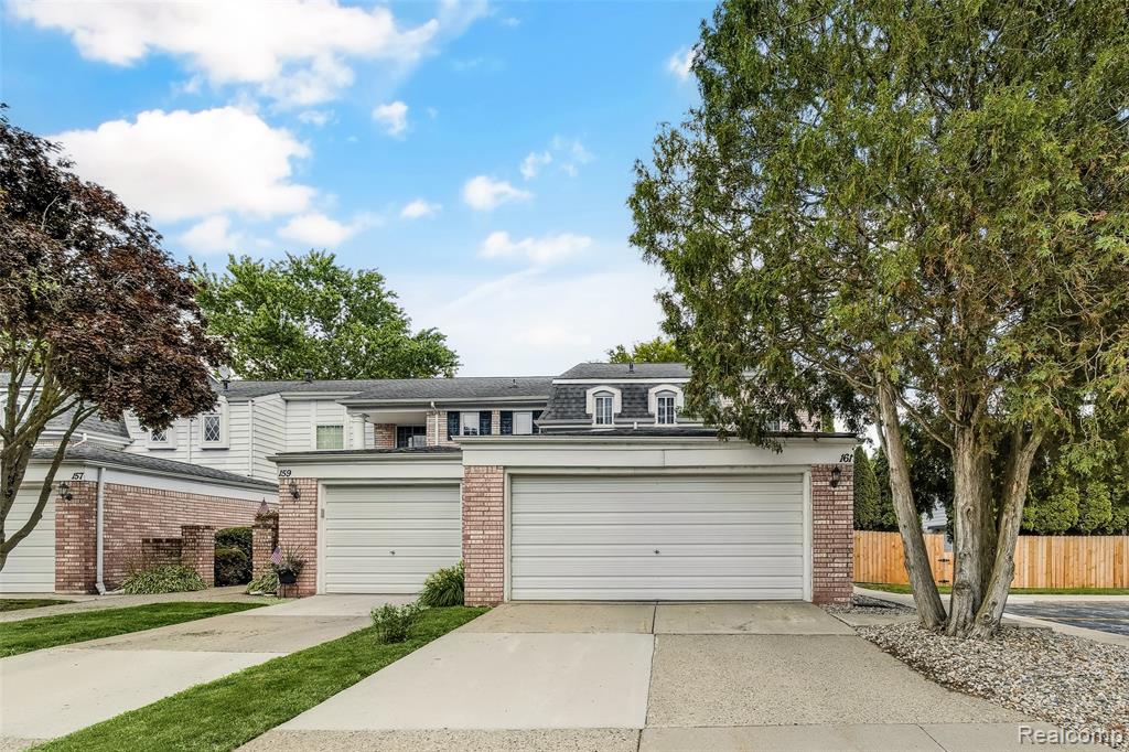 161 Stratford Lane Rochester Hills, MI 48309 - Photo 1 of 29
