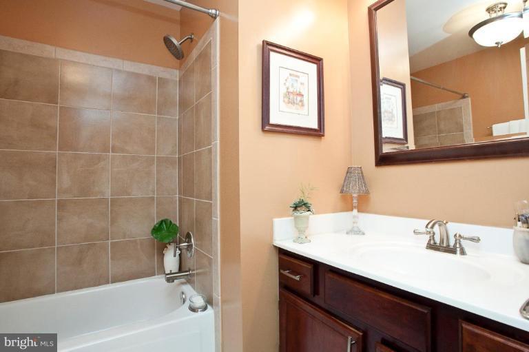12012 Saw Mill Court Silver Spring, MD 20902 - Photo 13 of 30 Bath #1
