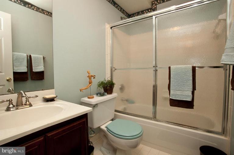 12012 Saw Mill Court Silver Spring, MD 20902 - Photo 16 of 30 Bath #4