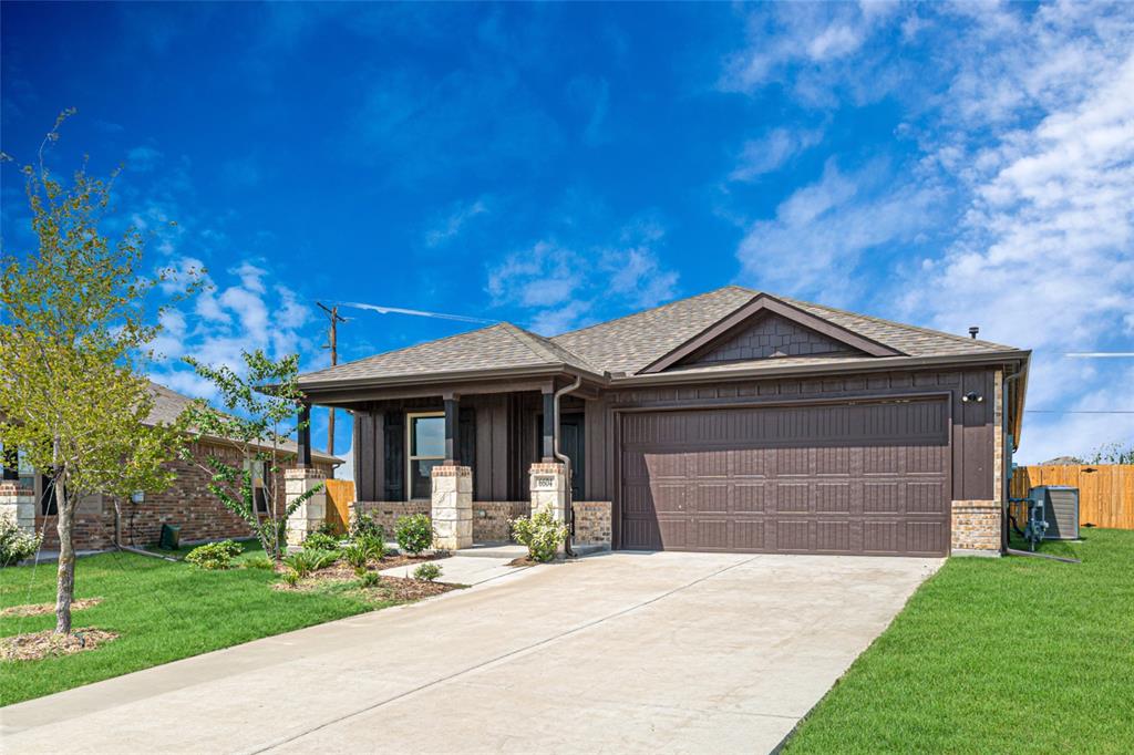 6604 Pattison Lane Greenville, TX 75402 - Photo 3 of 33