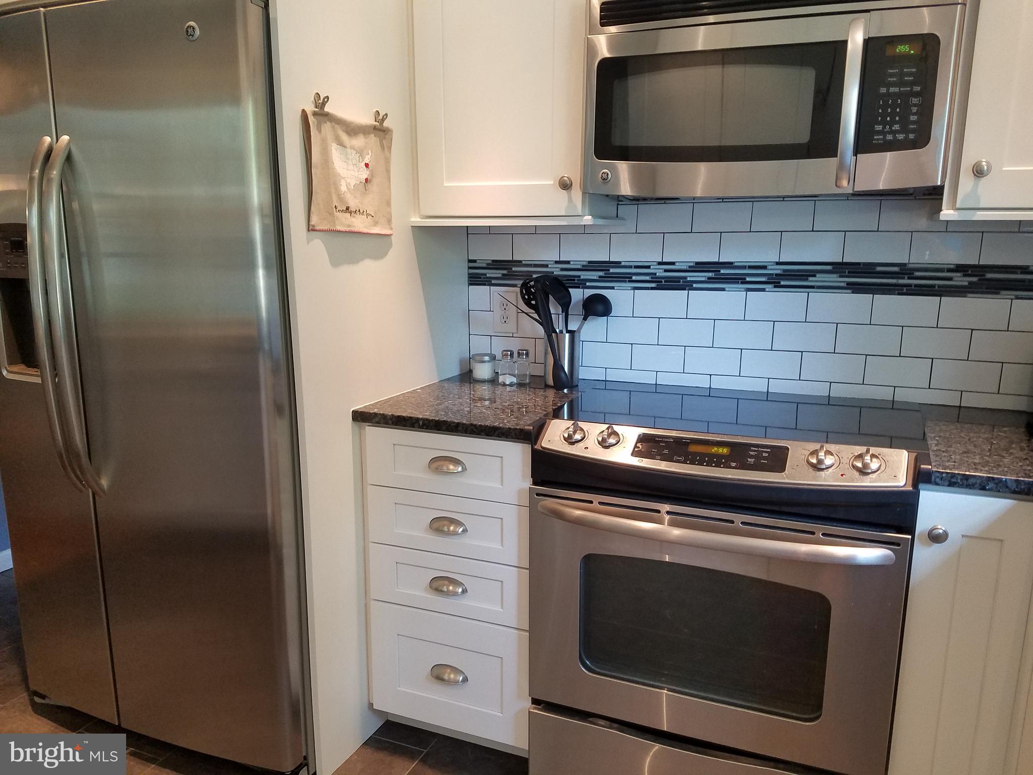 8618 Bradgate Road Alexandria, VA 22308 - Photo 9 of 22 Lovely cabinets, stainless appliances