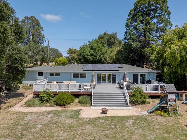 $1,425,000 | 498 Lohrman Lane, Petaluma, CA 94952